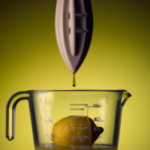 how-much-juice-in-1-2-a-lemon.png
