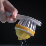 how-to-juice-a-lemon-with-a-juicer.png